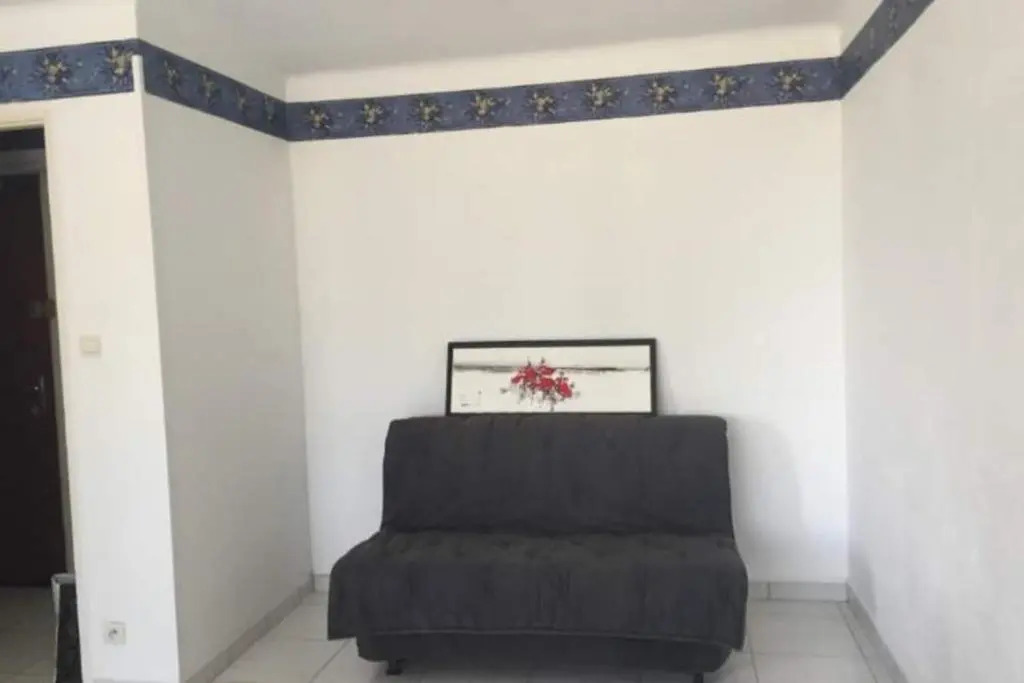 Beautiful Equipped Studio Near the Sea