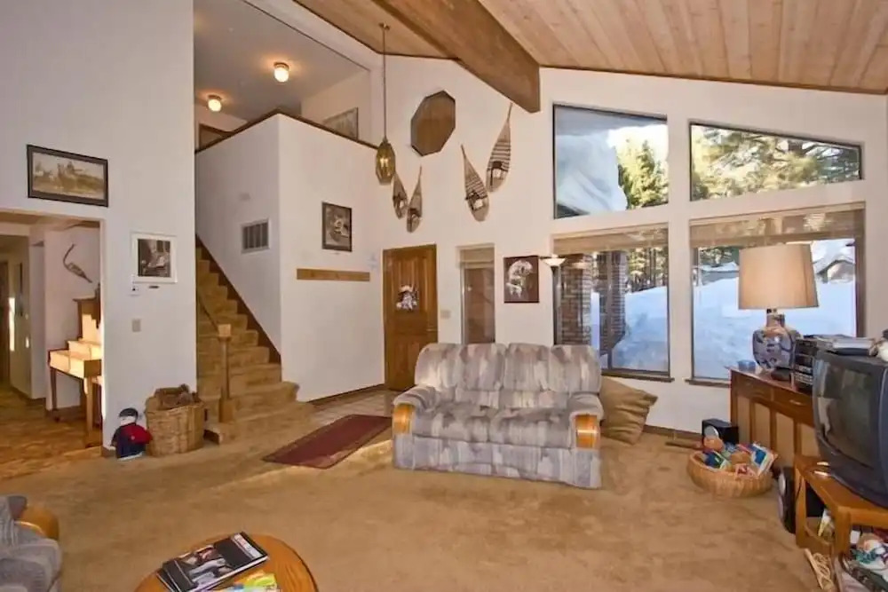 2485 Tepee Ct.