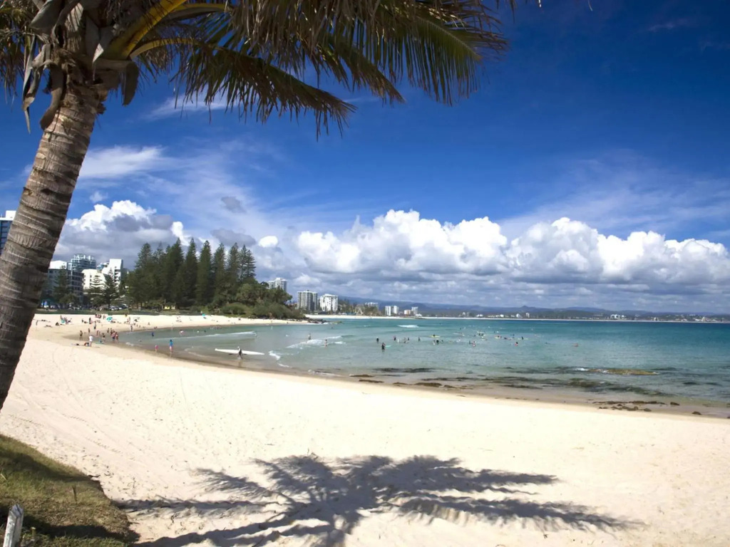 Border Terrace Unit 16 - Large apartment walk to beaches and clubs