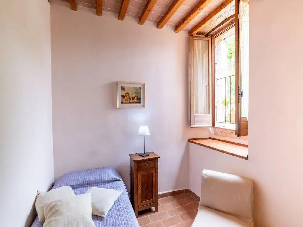 Graceful Holiday Home in Acqualagna With Swimming Pool