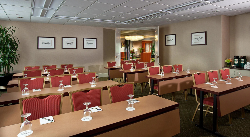 Coast Gateway Hotel