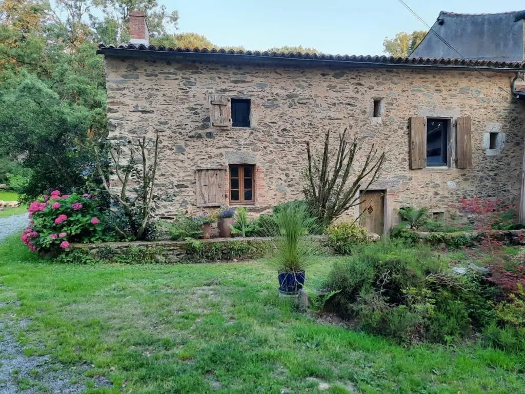 Gîte et Chambres dHôtes du Petit Moulin