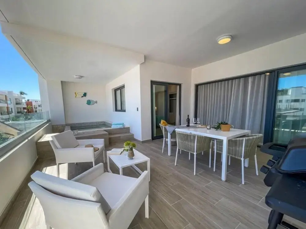 Incredibly Beautiful Condo Just Steps to the Beach