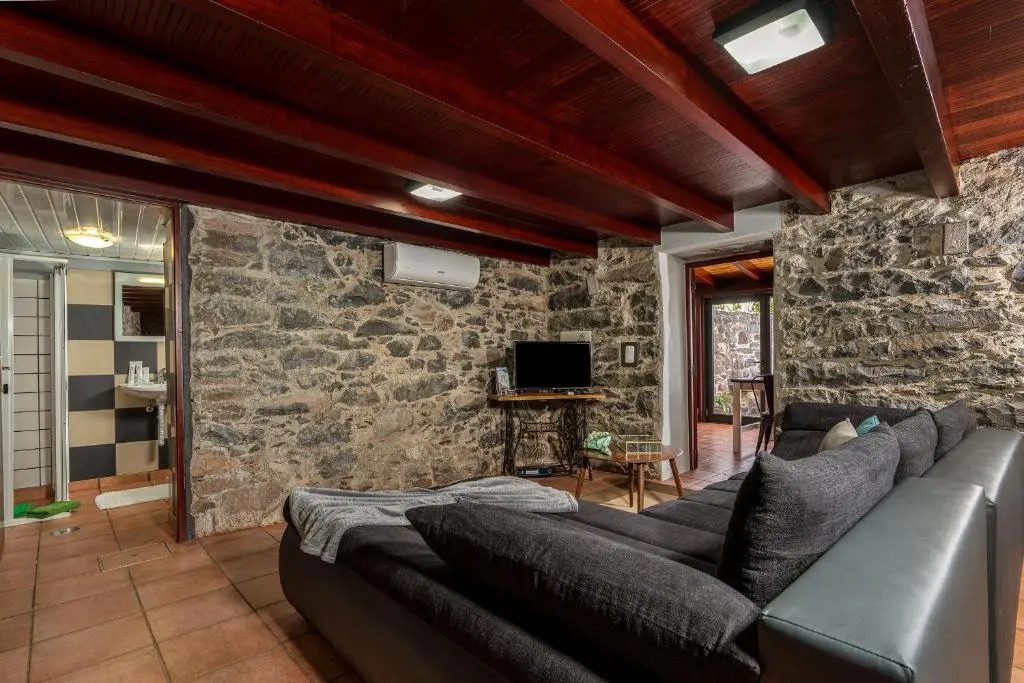 Casa Leonor by Rent2U, Lda