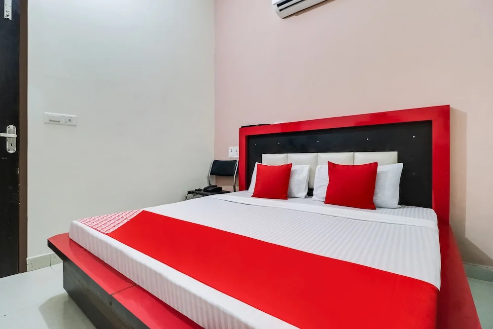 Oyo 49824 Dhingra Guest House