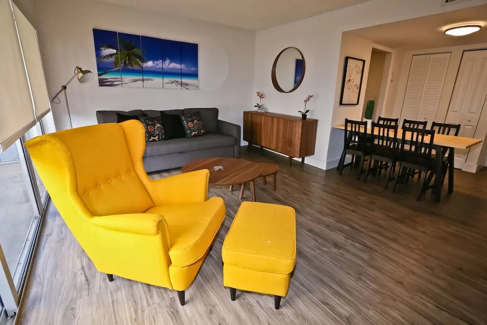 Coconut Grove Apartments by NUOVO