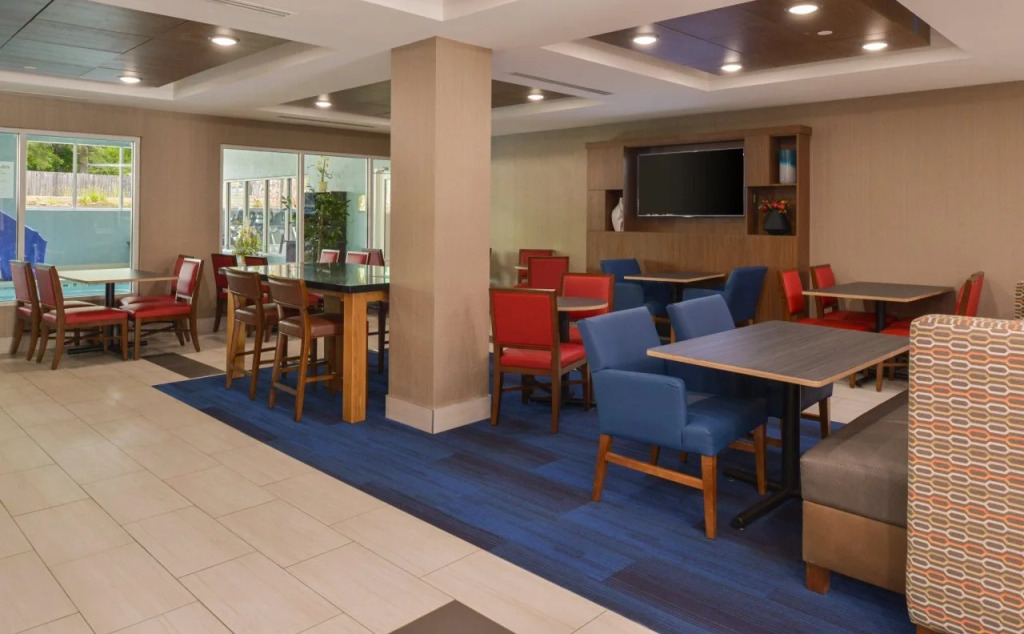 Holiday Inn Express & Suites Chattanooga - East Ridge by IHG