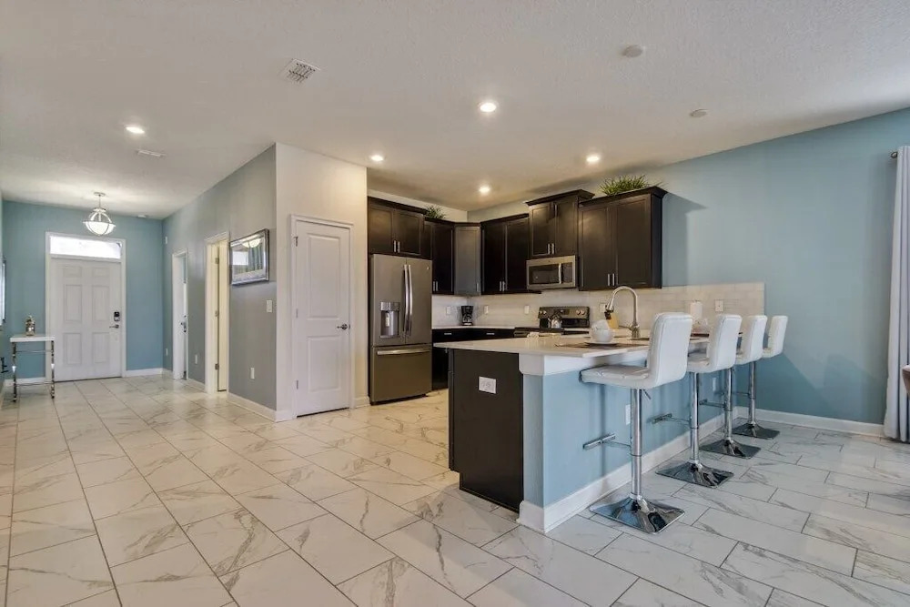 Champions Gate 1525 - Eight Bedroom Pool Home