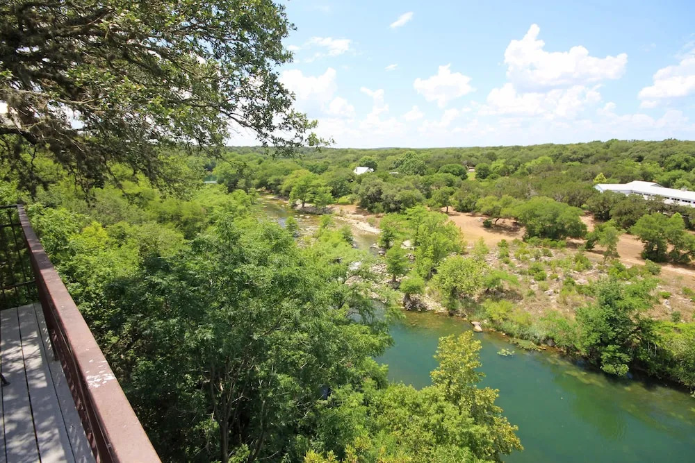 Gruene Vista On The Guadalupe 4 Bedrooms 3.5 Bathrooms Home