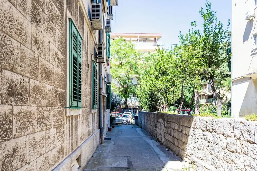 Traditional apartment Bacvice, 3 min walk to the beach
