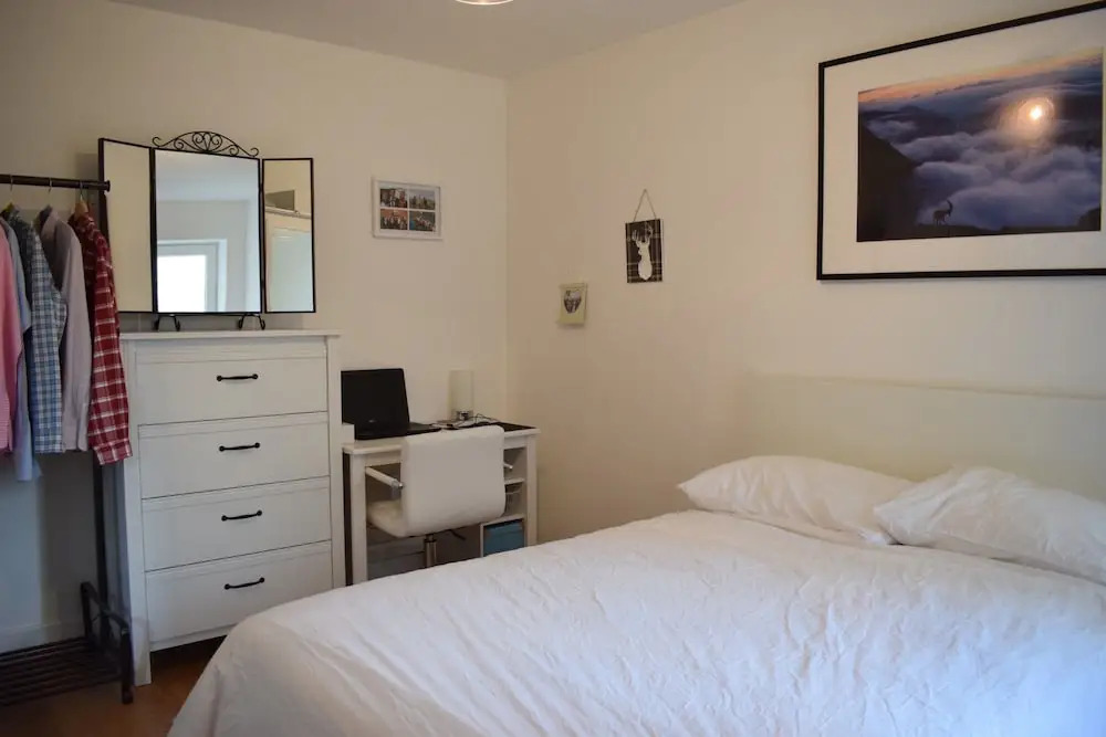 Modern 1 Bedroom Flat Near Riverside