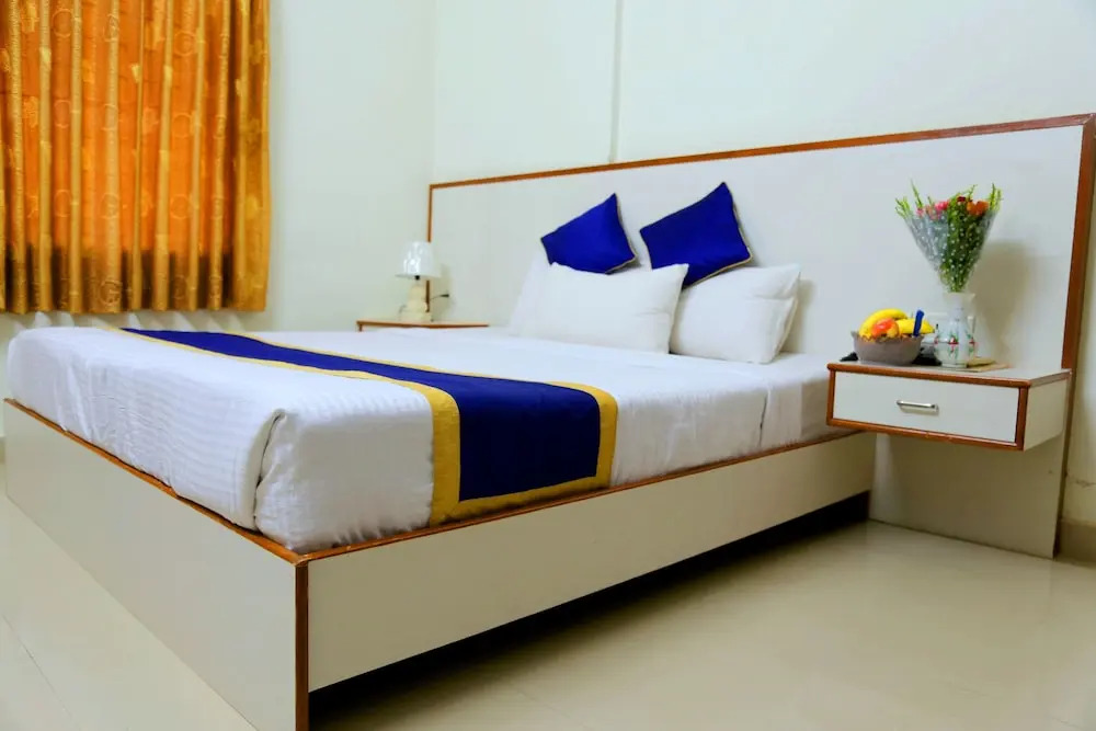 The Hoften Sterling Plaza Near Kempegowda International Airport
