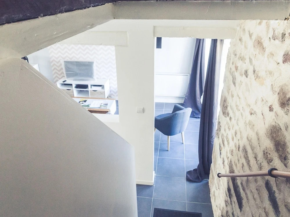 Holiday Home in Meaulne With Private Swimming Pool Near the Tronçais Forest