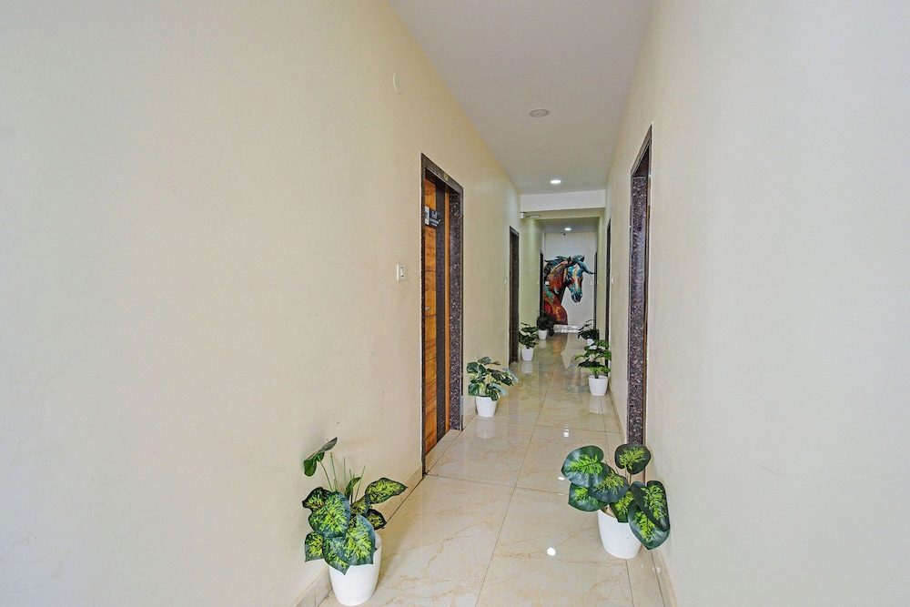 Fabhotel La Vista Inn Grand