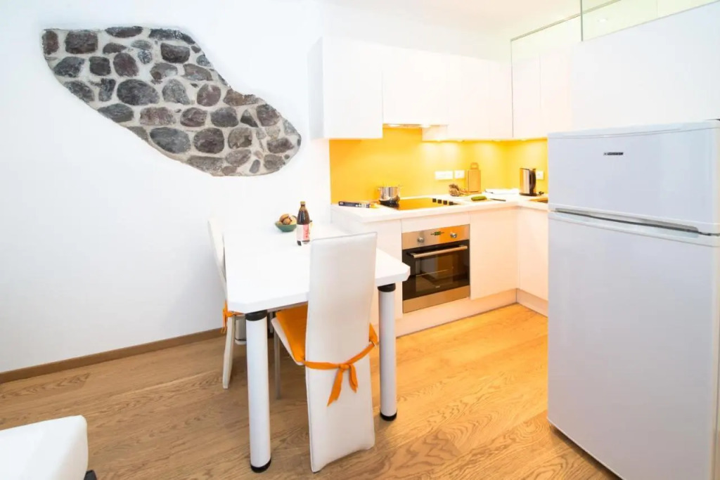 Vintler Apartments