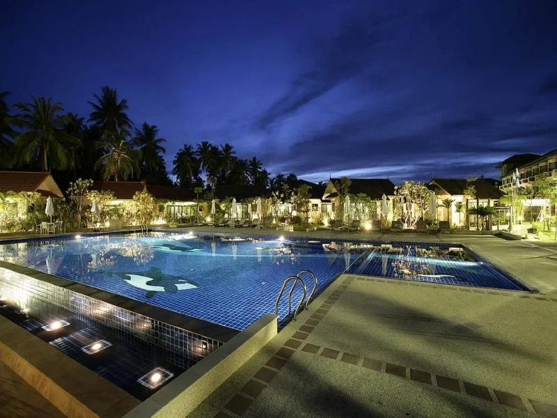 Eiamsiri Resort