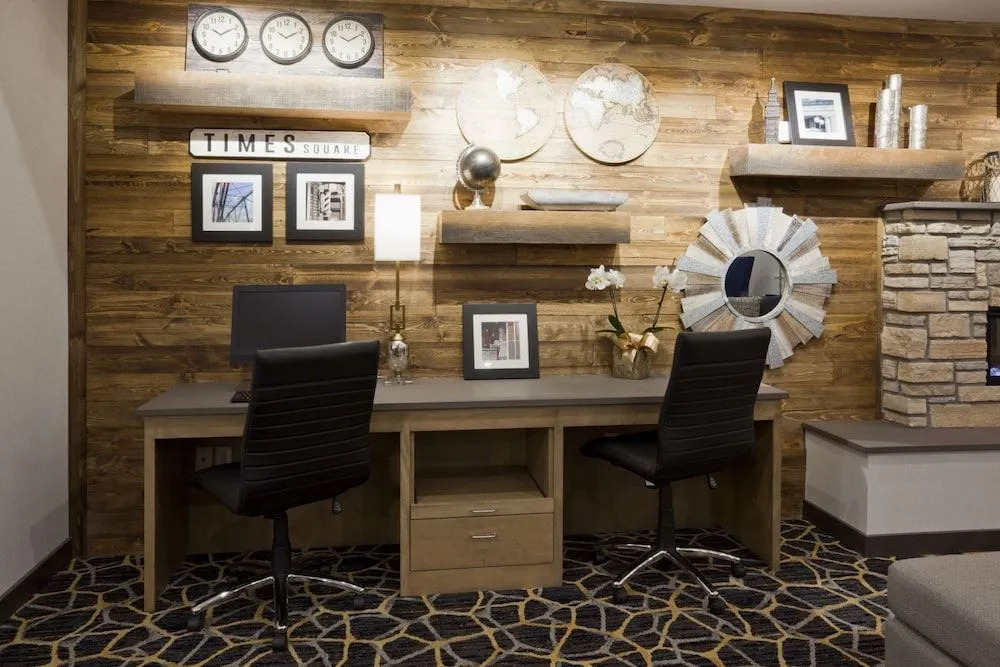 GrandStay Hotel & Suites Algona