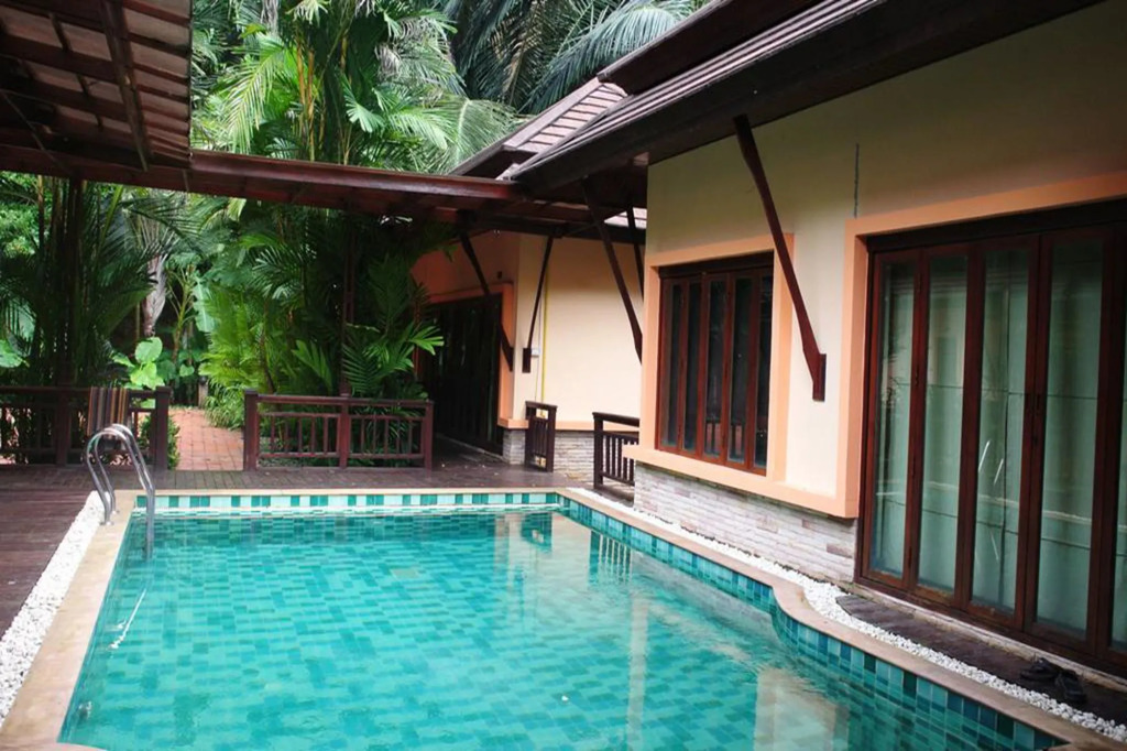 Palms Hill Resort