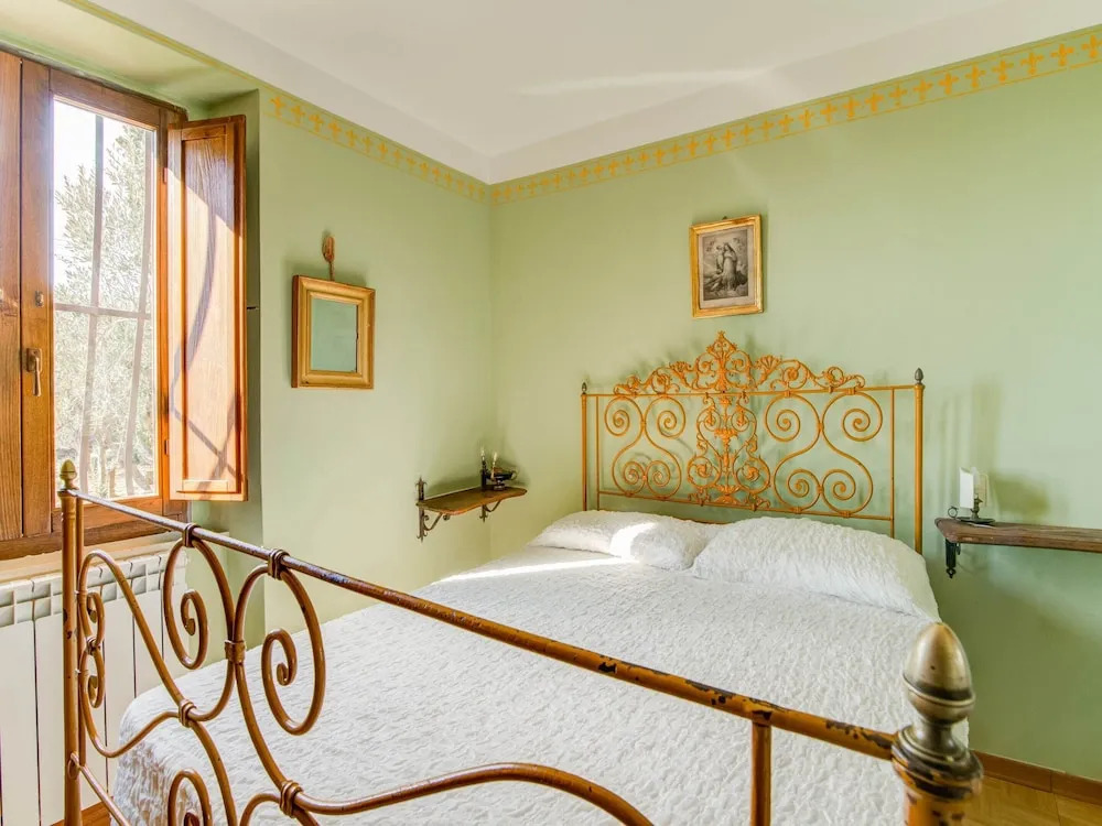 Villa in Cortona with pool