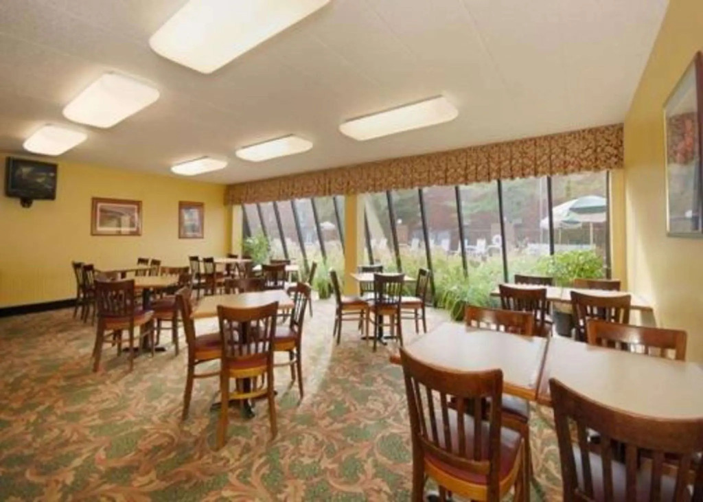 Comfort Inn & Suites Indianapolis Northwest - College Park