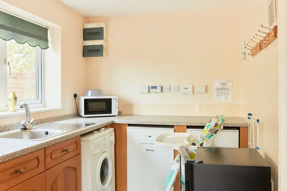 Spacious Cottage in Ashbourne, No Deposit