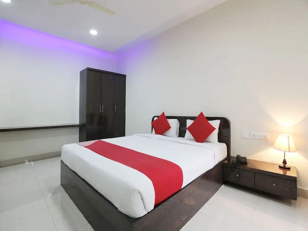 OYO Flagship 15444 Manasa Electronic City