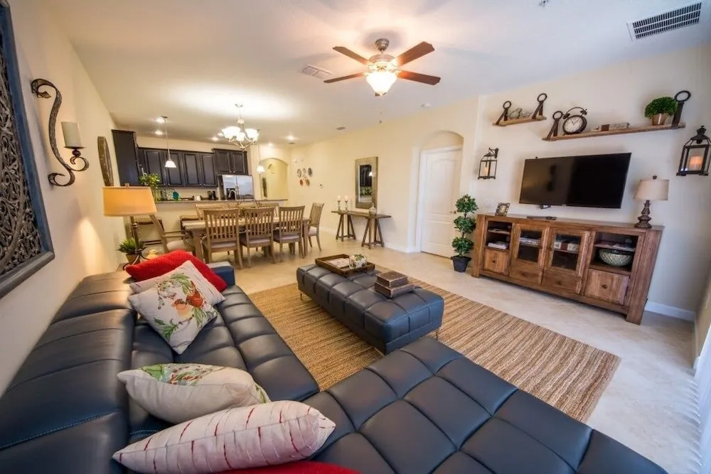 Snow Birds Dream Luxury Resort! 3 Bedroom Townhouse by RedAwning