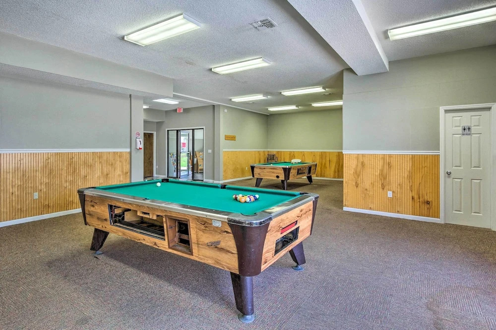 Cozy PCB Condo < 1/2 Mile to Public Beach Access!