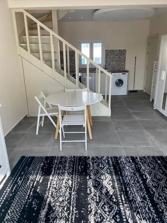 Wonderful 2-storey 2 bedroom apartment
