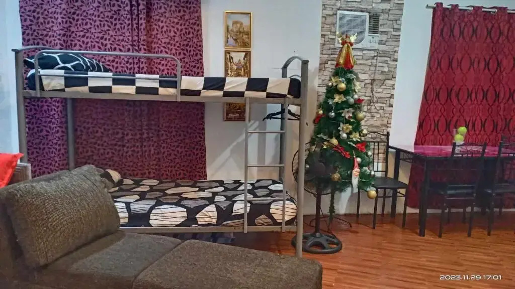 Six21 FAMILY UNIT with WIFI FREE!
