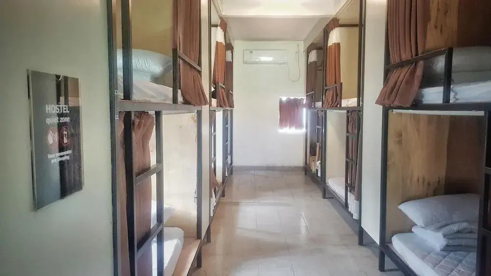 Houselet Hostel