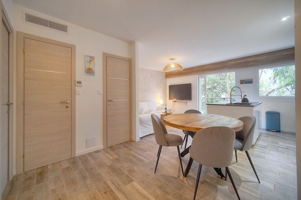 2 Chambres Balcon vue Jardin-carnot A2b266