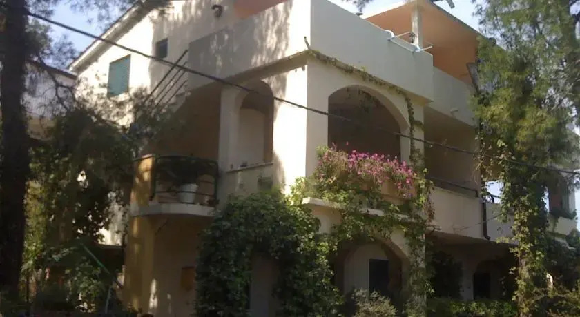 Apartments Grbesa
