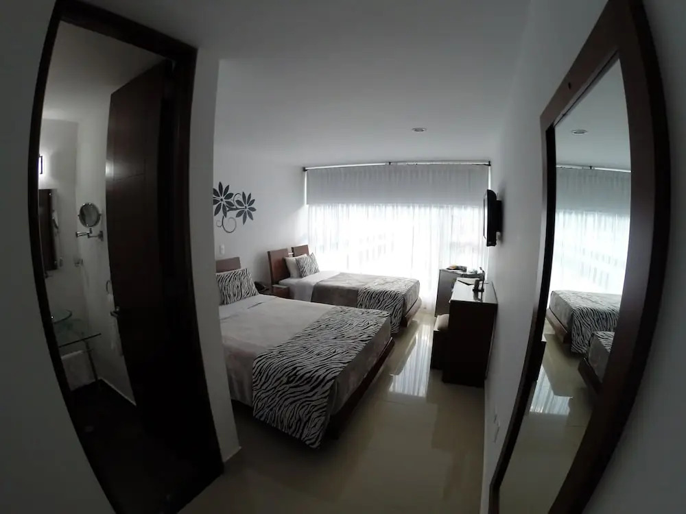 Cariongo Plaza Hotel