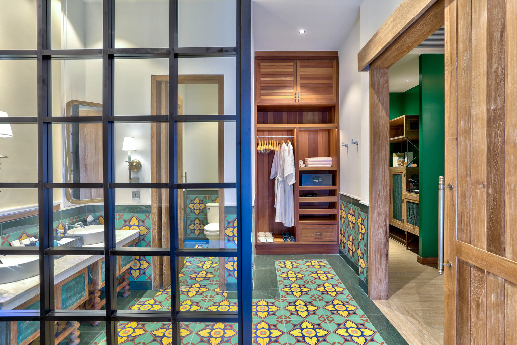 SAii Lagoon Maldives, Curio Collection By Hilton
