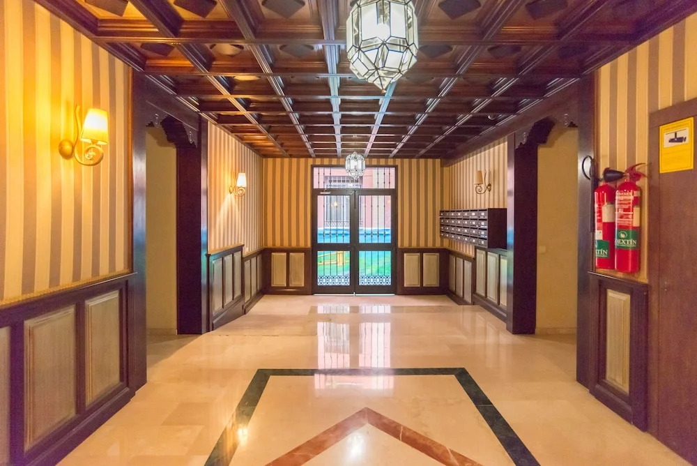 Carretería Center Apartments