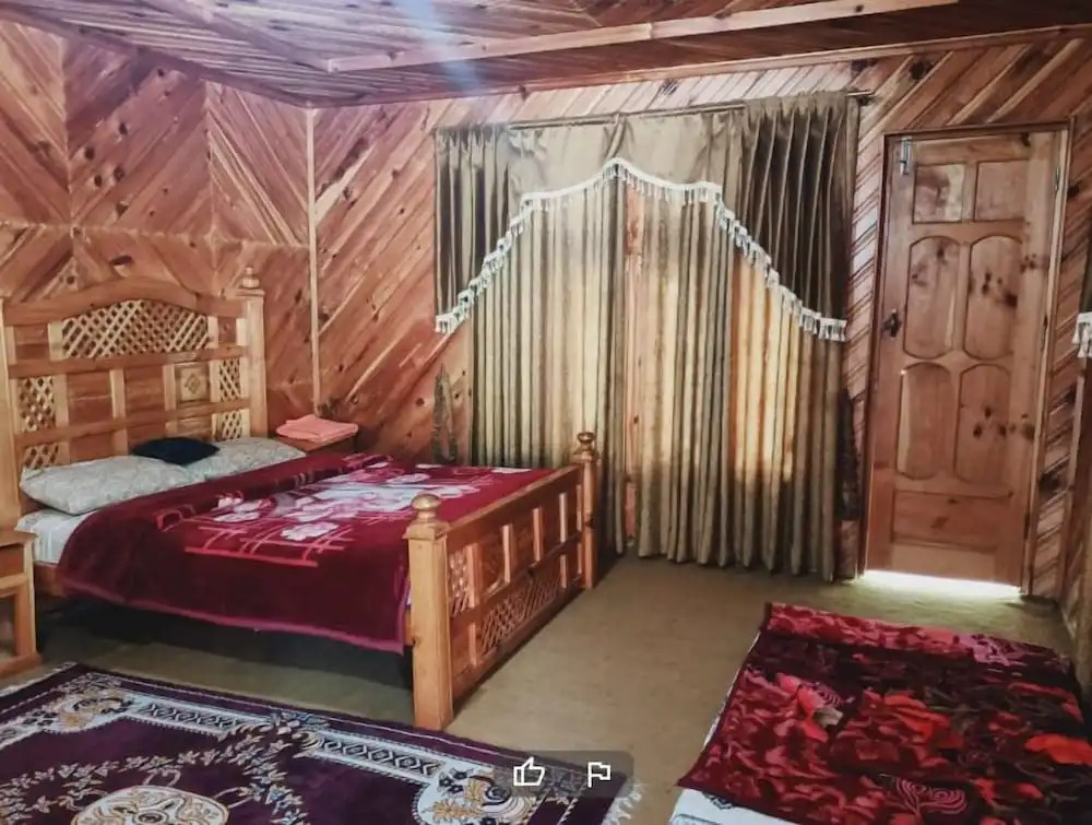 Paradise Hotel & Hillside Cottage Shogra