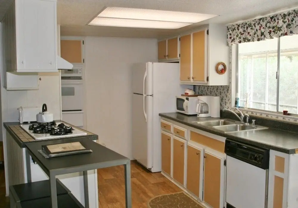 Roadrunner Club 18 - 2 Br Home