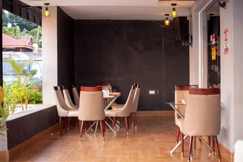 Romeos Hotel