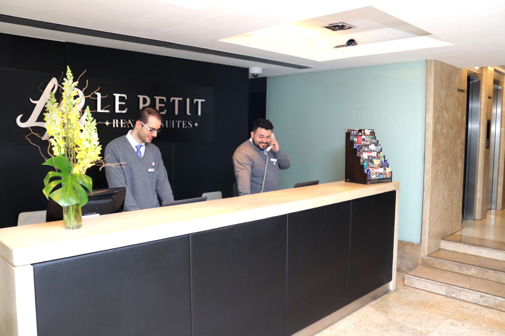 Le Petit Suites