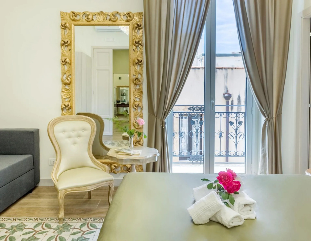 Kèramos Luxury Rooms