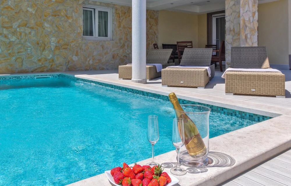 Lovely Home In Kastel