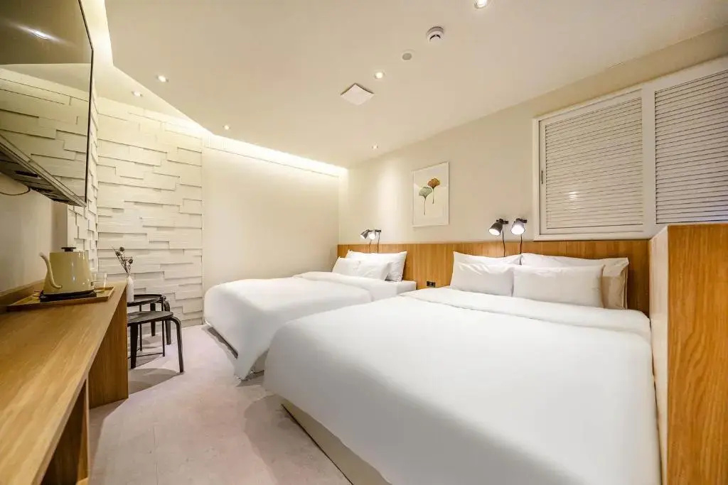 Hotel Less Seoul