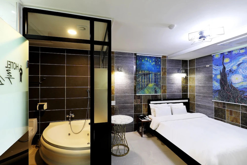 Russo Hotel