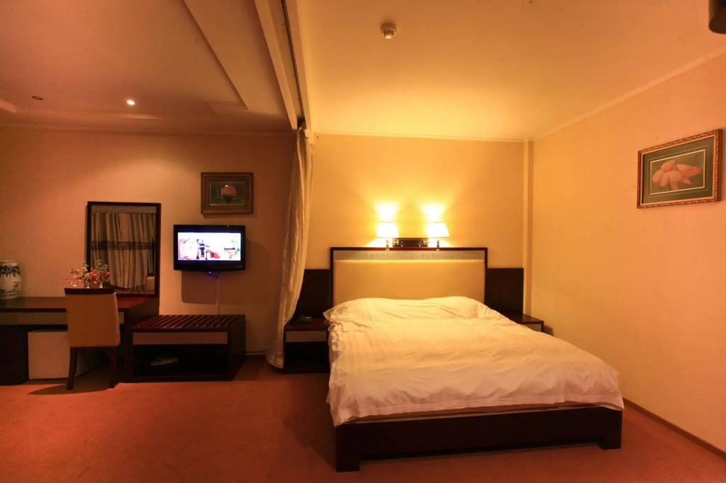 New Ocean Paradise Hotel