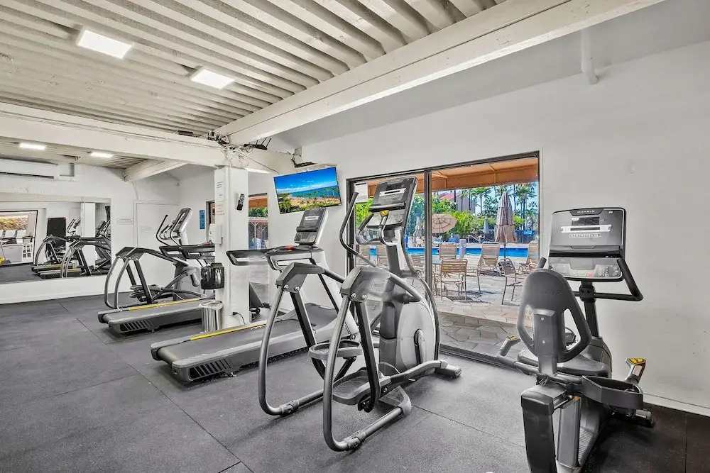 Summer Sale! Deluxe Modern Renovation, Split-ac, Kamaole Sands 4-411, Book Now!