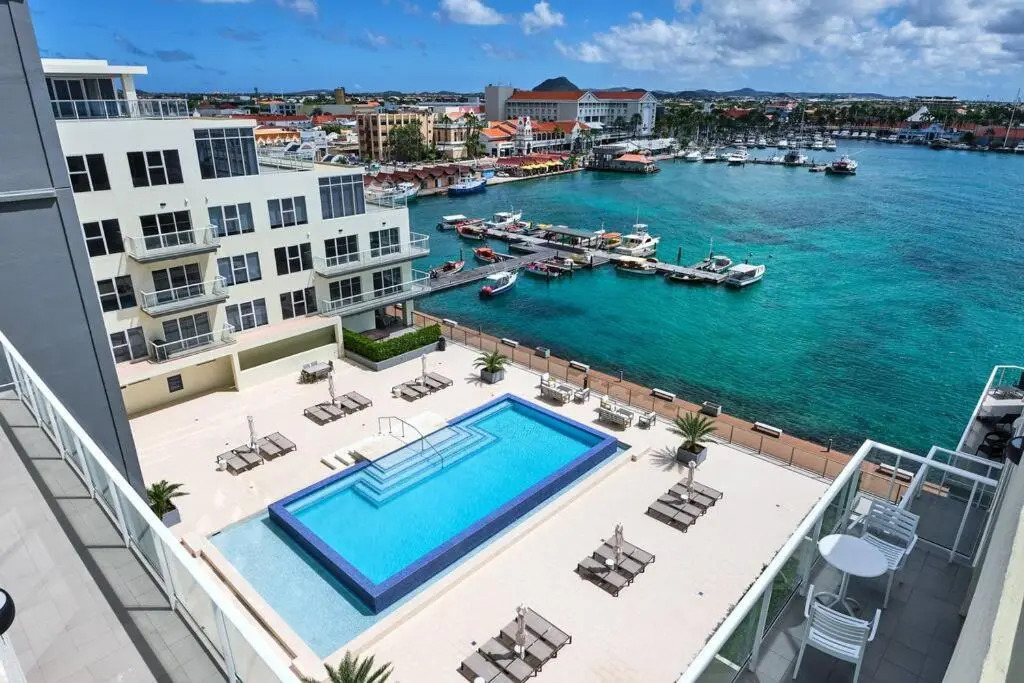 Luxury 2-Bedroom Condo with Ocean and Sunset Views