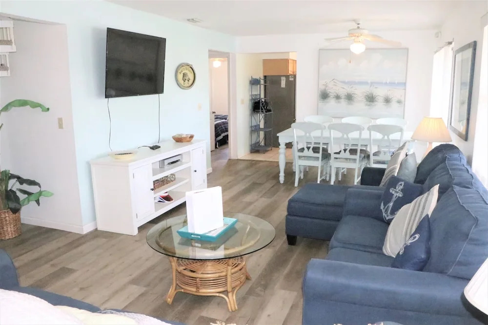 1012 Point of Rocks Road 3 Bedrooms 3 Bathrooms Duplex