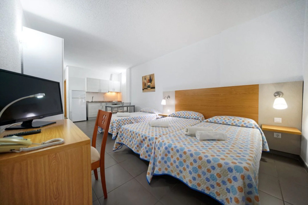 Mhc Arenales Hotel