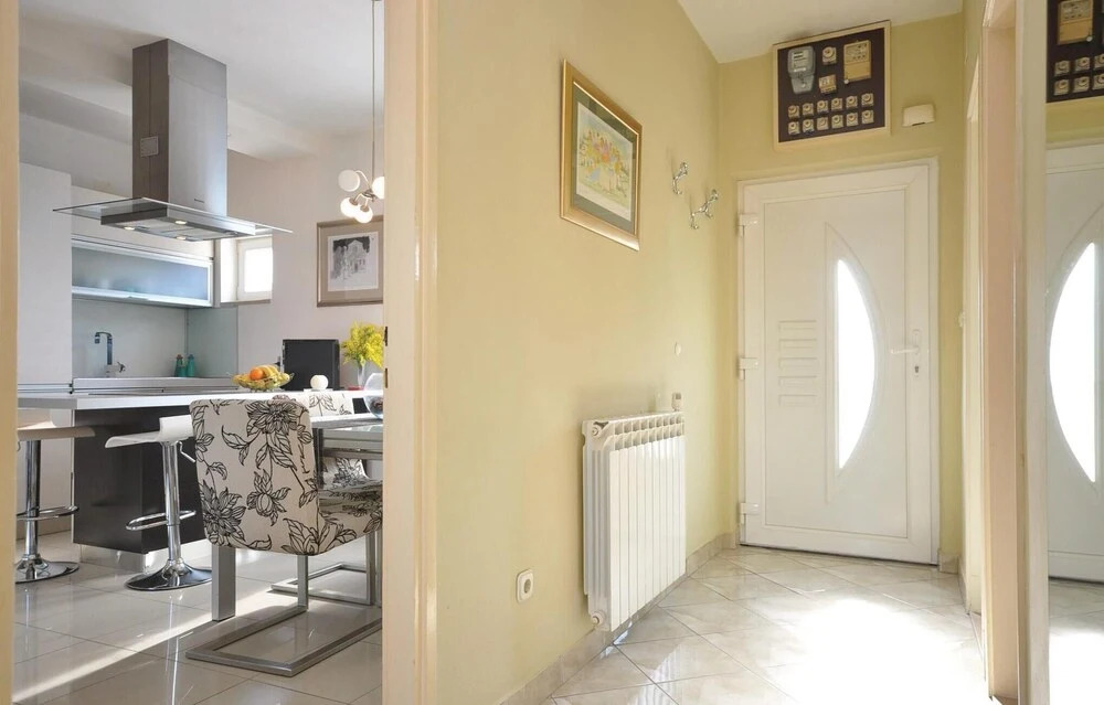 Amazing Apartment in Supetar With 3 Bedrooms and Wifi